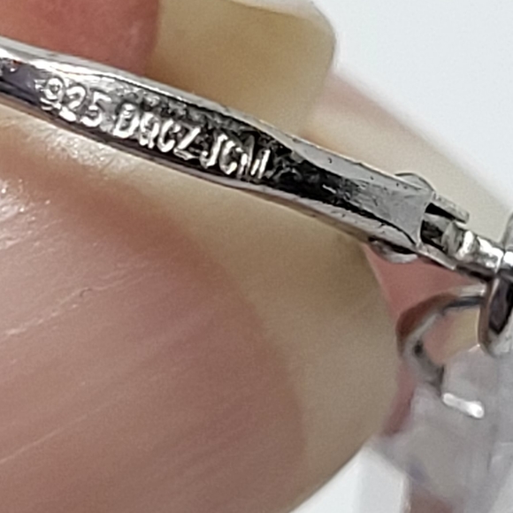 JCM Jacmel Diamonique Cubic Zirconia 925 Silver Pierced Leverback Earrings - Picture 3 of 6